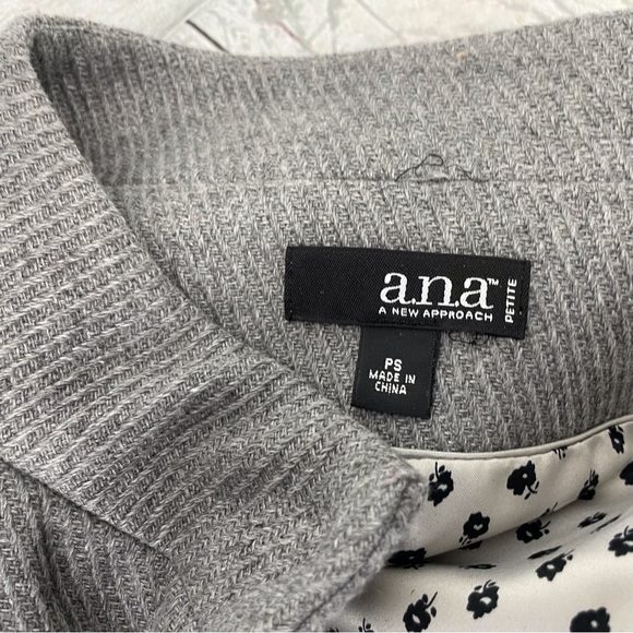🍁 ana A New Approach Cropped Lined Blazer Short Large Snap Jacket Coat sz PS - Picture 3 of 9
